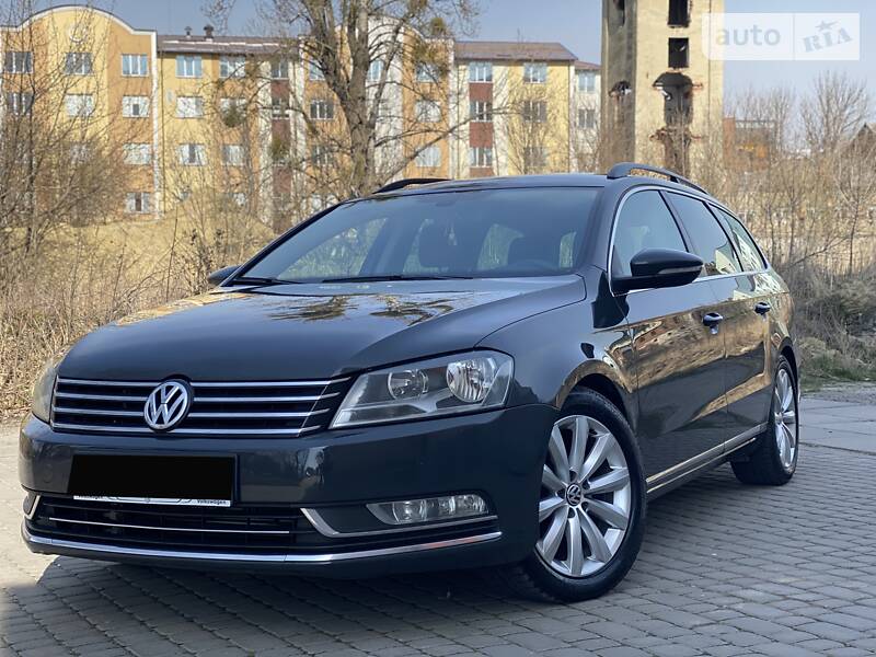 Універсал Volkswagen Passat 2011 в 