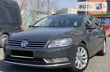 Універсал Volkswagen Passat 2011 в 