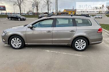 Універсал Volkswagen Passat 2012 в 