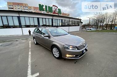 Універсал Volkswagen Passat 2012 в 