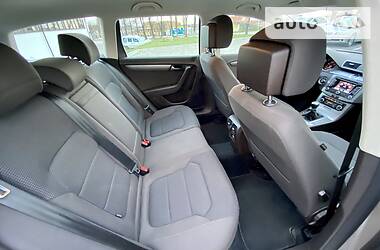 Універсал Volkswagen Passat 2012 в 