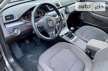 Універсал Volkswagen Passat 2012 в 