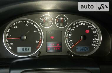 Универсал Volkswagen Passat 2004 в  фото 6 Универсал Volkswagen Passat 2004 в