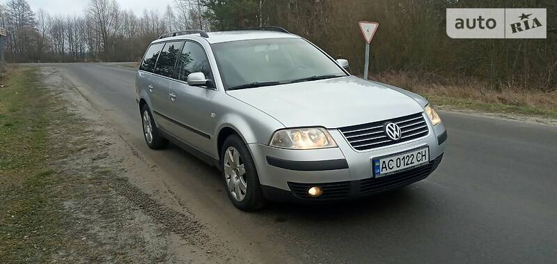 Універсал Volkswagen Passat 2004 в Шацьку