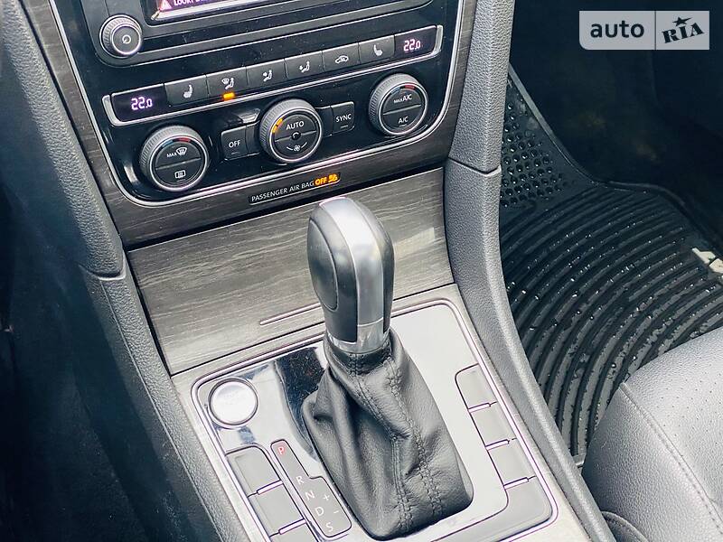 Седан Volkswagen Passat 2017 в Харкові