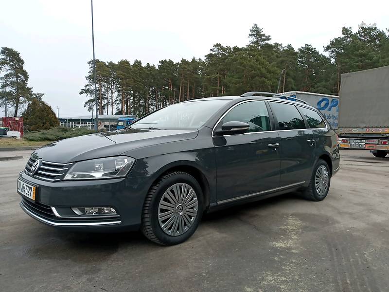 Універсал Volkswagen Passat 2012 в Бродах