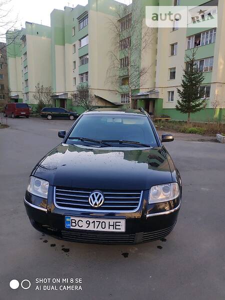 Універсал Volkswagen Passat 2002 в Долині