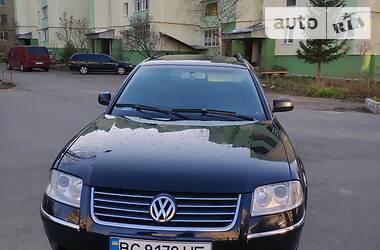 Універсал Volkswagen Passat 2002 в 