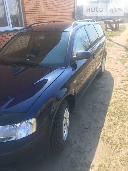 Універсал Volkswagen Passat 2000 в Камені-Каширському