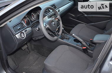 Седан Volkswagen Passat 2016 в 