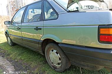Седан Volkswagen Passat 1991 в 