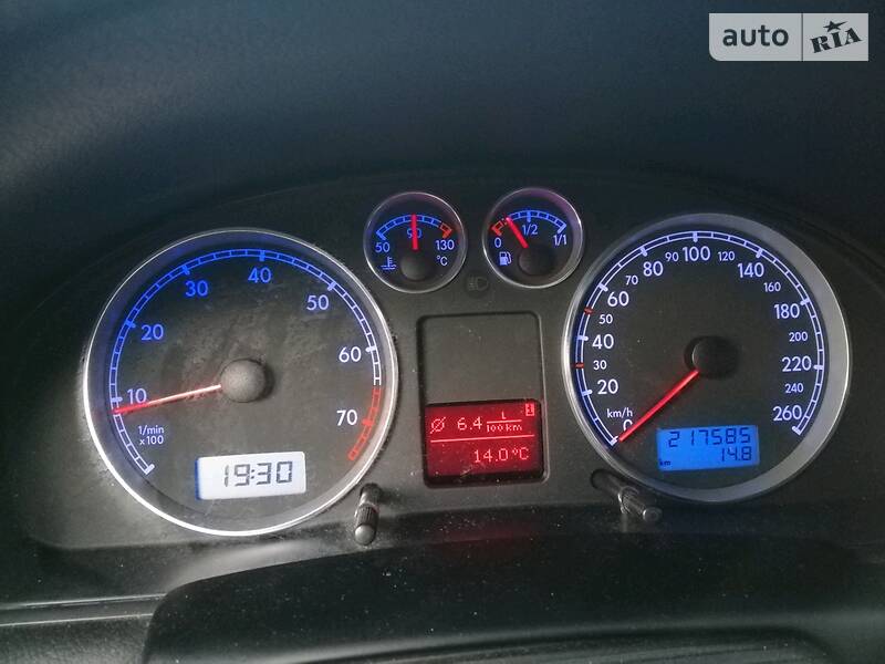 Універсал Volkswagen Passat 2002 в Броварах