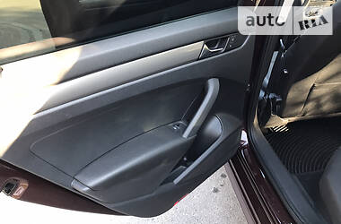 Седан Volkswagen Passat 2013 в 