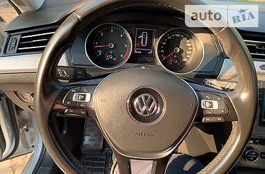Універсал Volkswagen Passat 2015 в 