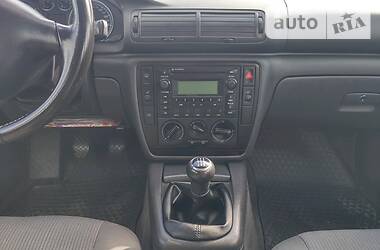 Універсал Volkswagen Passat 2004 в 