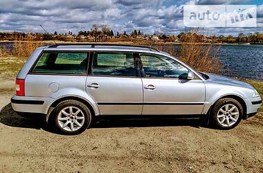 Універсал Volkswagen Passat 2004 в 