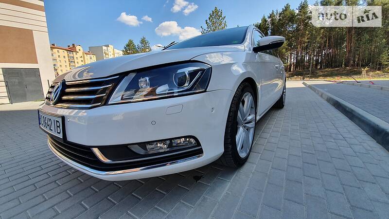 Універсал Volkswagen Passat 2013 в Львові