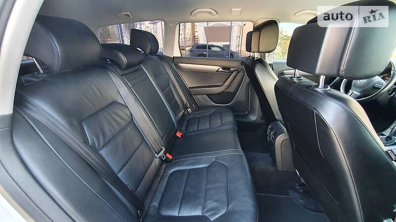 Універсал Volkswagen Passat 2013 в Львові