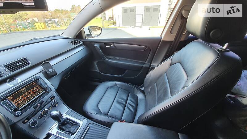 Універсал Volkswagen Passat 2013 в Львові