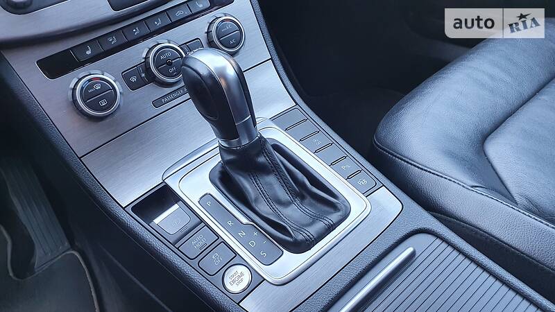 Універсал Volkswagen Passat 2013 в Львові