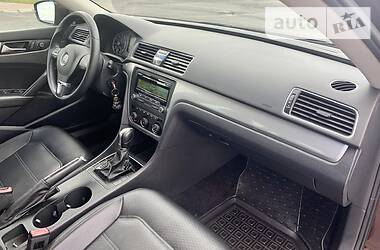 Седан Volkswagen Passat 2014 в Горішніх Плавнях