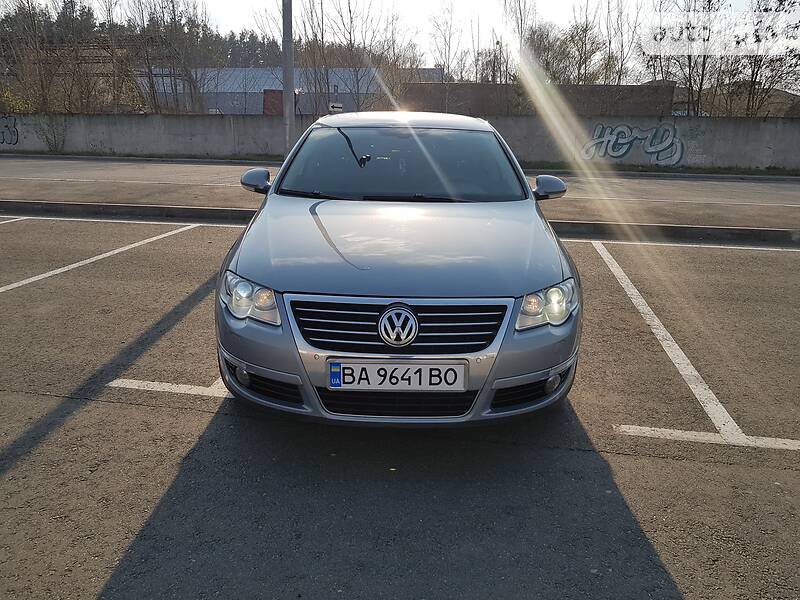 Седан Volkswagen Passat 2010 в Києві