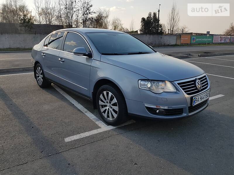 Седан Volkswagen Passat 2010 в Києві