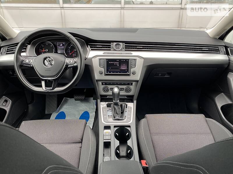 Універсал Volkswagen Passat 2016 в Києві