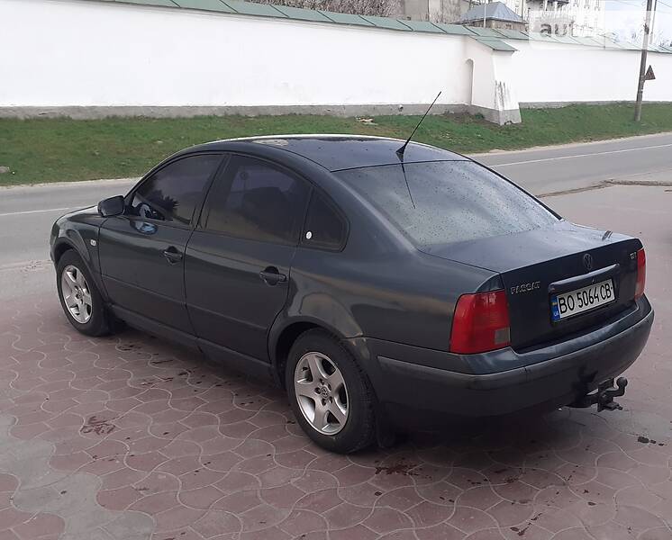 Седан Volkswagen Passat 1999 в Кременці