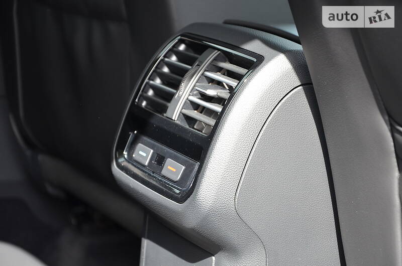 Універсал Volkswagen Passat 2015 в Луцьку