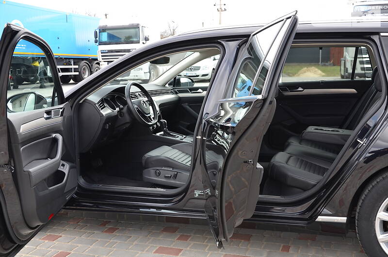Універсал Volkswagen Passat 2015 в Луцьку