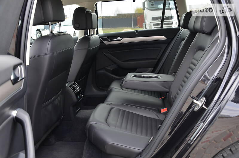 Універсал Volkswagen Passat 2015 в Луцьку