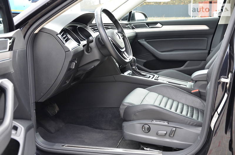 Універсал Volkswagen Passat 2015 в Луцьку