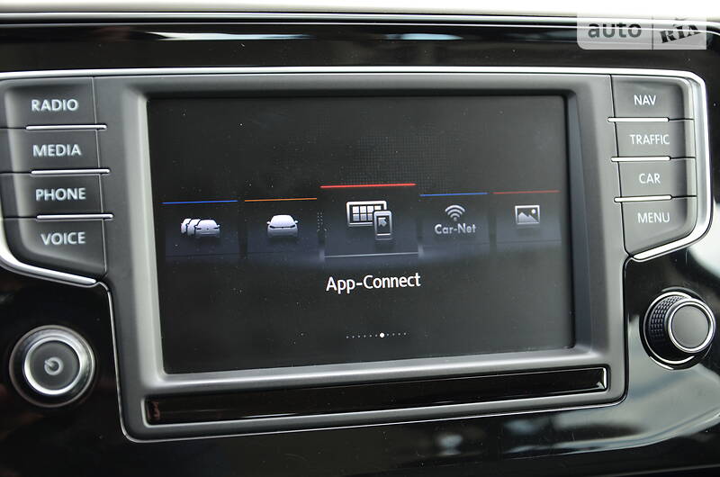 Універсал Volkswagen Passat 2015 в Луцьку