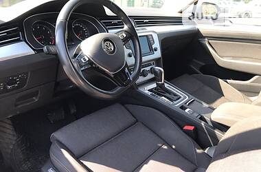Седан Volkswagen Passat 2016 в 