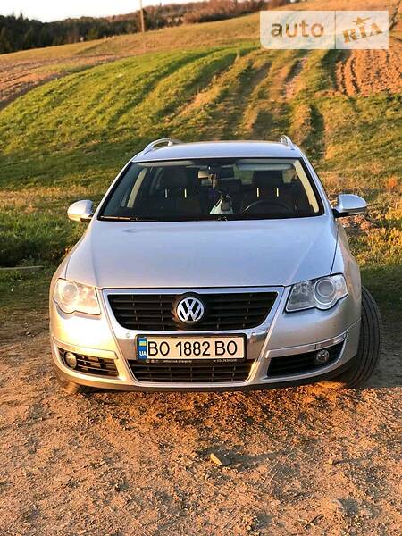 Універсал Volkswagen Passat 2010 в Самборі