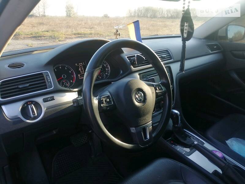 Седан Volkswagen Passat 2012 в Кременчуці