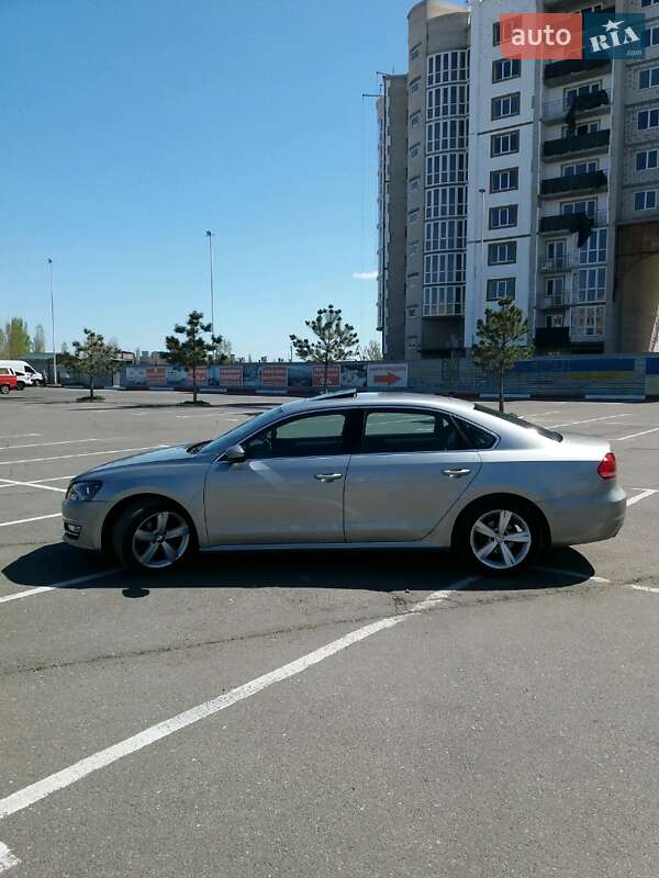 Седан Volkswagen Passat 2011 в Николаеве