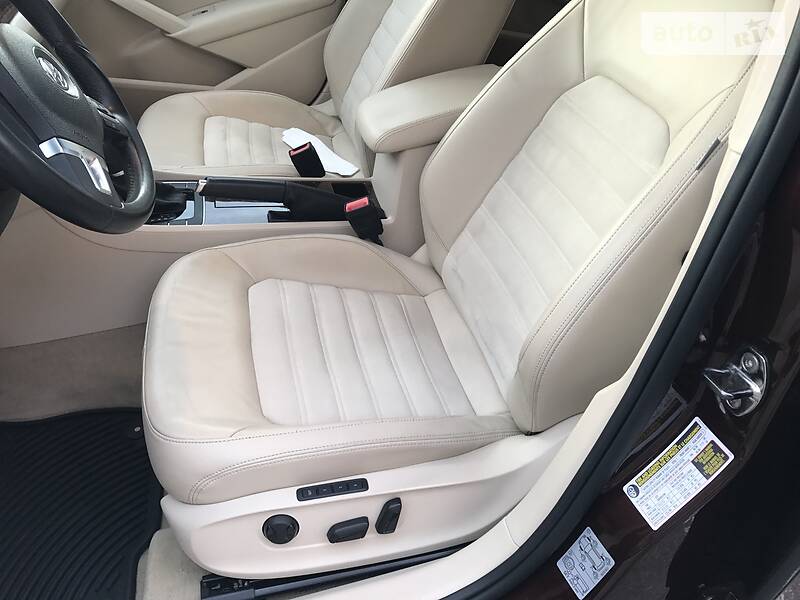 Седан Volkswagen Passat 2012 в Киеве