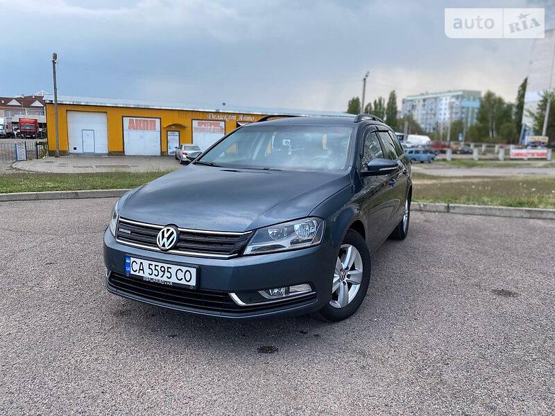 Універсал Volkswagen Passat 2012 в 