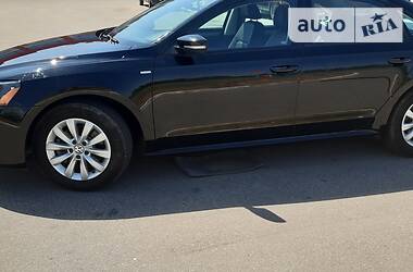 Седан Volkswagen Passat 2015 в 