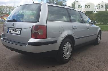 Універсал Volkswagen Passat 2000 в 