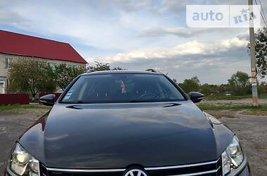 Універсал Volkswagen Passat 2013 в 