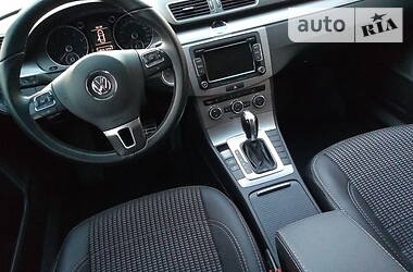 Седан Volkswagen Passat 2012 в 