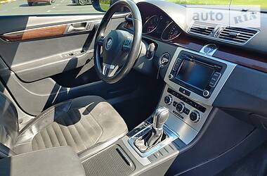 Седан Volkswagen Passat 2012 в 