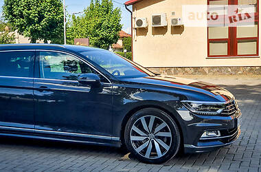 Універсал Volkswagen Passat 2015 в Чернівцях