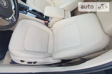 Седан Volkswagen Passat 2012 в 