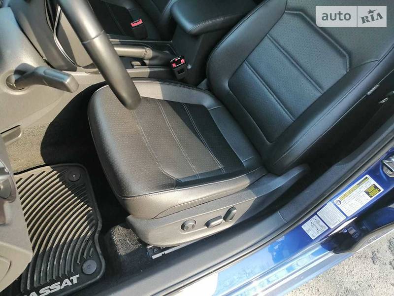 Седан Volkswagen Passat 2016 в Києві