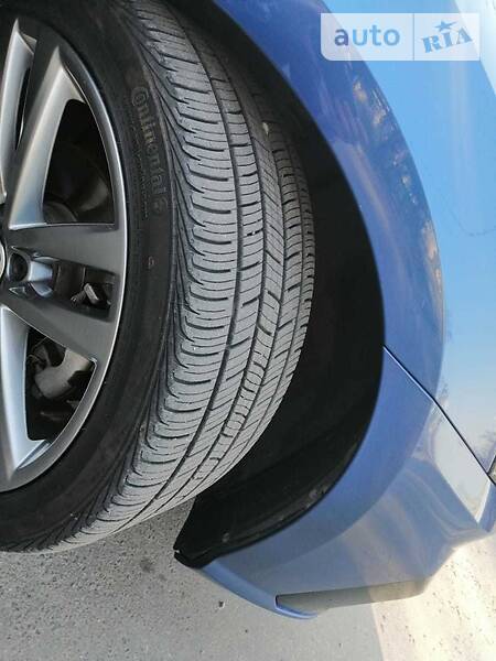 Седан Volkswagen Passat 2016 в Києві