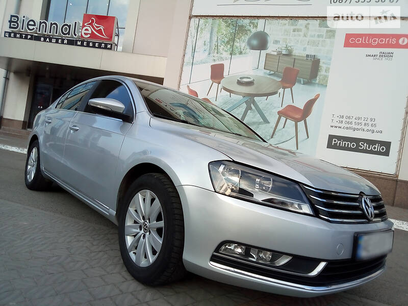 Седан Volkswagen Passat 2012 в 